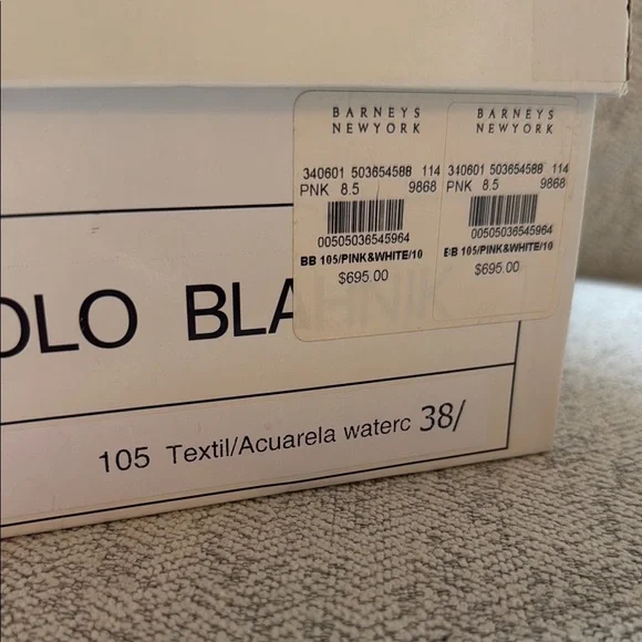 Manolo Blahnik BB 105 Pumps - Picture 4 of 13